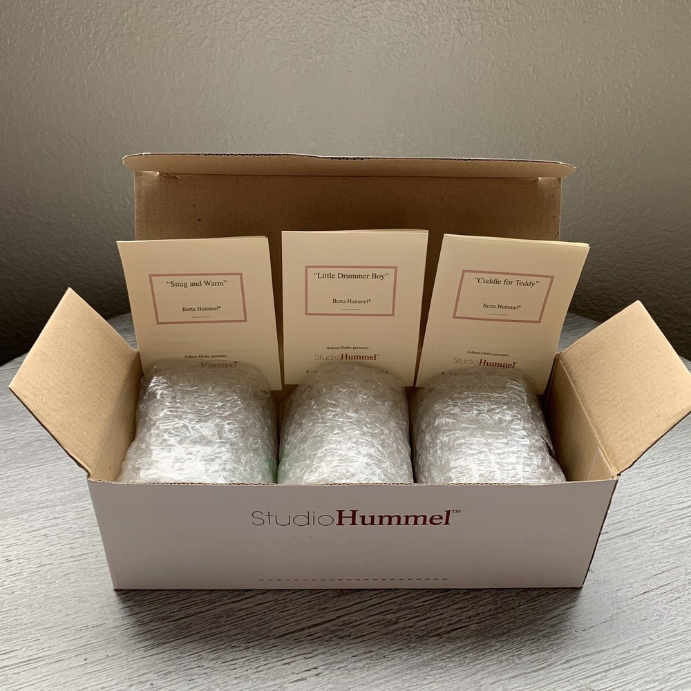 Studio Hummel 3-pc Set Goebel Berta Hummel Christmas Ornaments (Set 8) 96038 - Picture 3 of 16